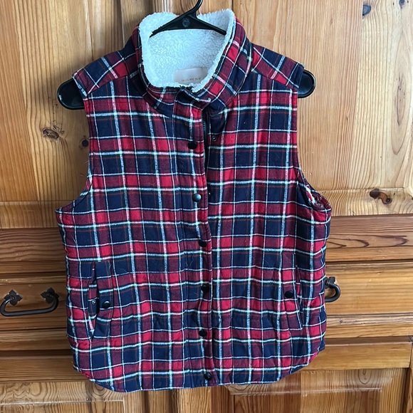 Skies Are Blue Vest - Picture 1 of 6